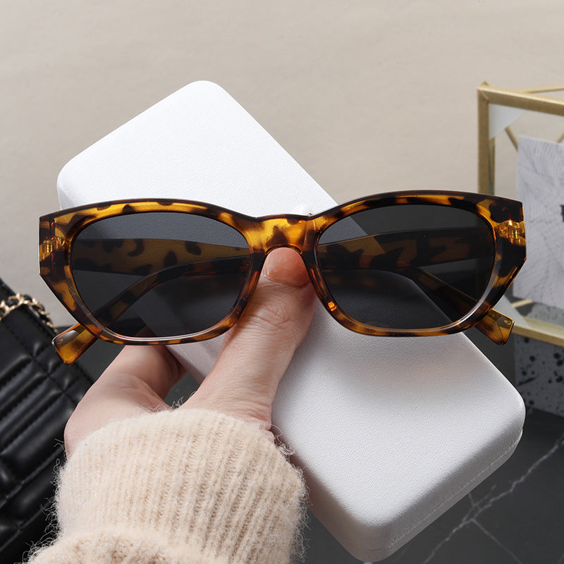 Ladies Cat-Eye Sunglasses with Stylish Frame and UV Protection Kalsten