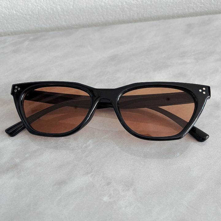 Ladies fashionable retro sunglasses with elegant design Kalsten