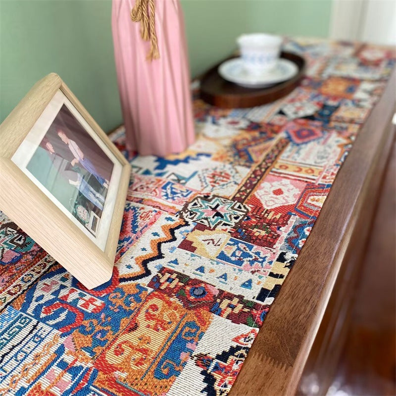 Artistic Geometric Pattern Table Runner