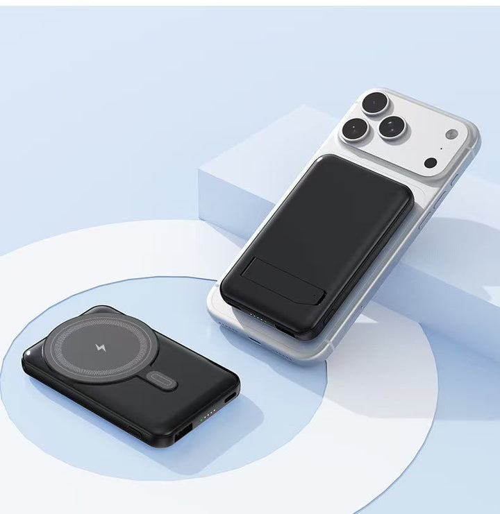 Power bank with wireless charger by Kalsten