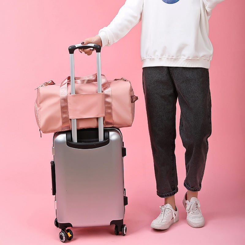 Sporty travel bag with practical outer pockets Kalsten