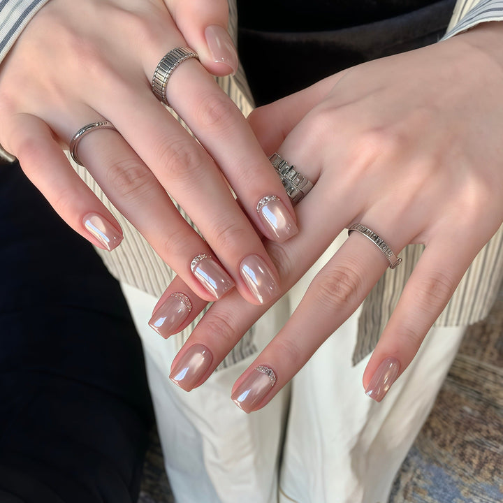 Artificials nails with precious shimmering accents Kalsten