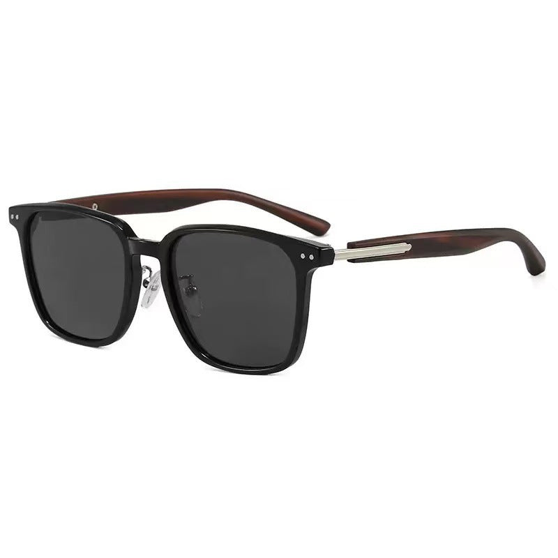 Women’s retro-inspired sunglasses in modern tortoiseshell pattern Kalsten