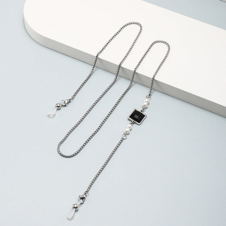 Fashionable Eyewear Chain Kalsten