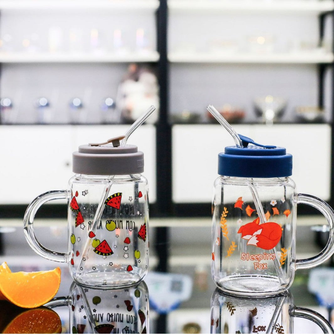 Ladies drinking glass with sealable lid and integrated straw Kalsten