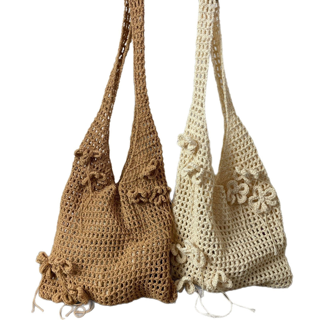 Hand-knotted beach bag with flower details Kalsten