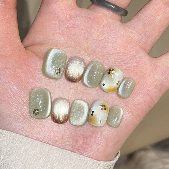Artificial nails with modern accents Kalsten