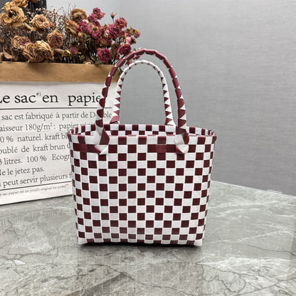 Charming and playful handbag Acalora