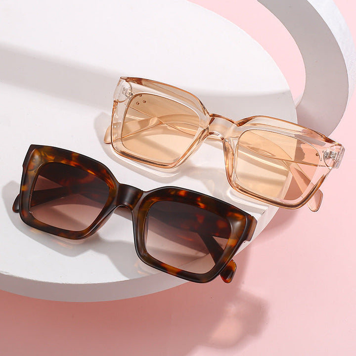 Ladies fashionable square sunglasses with elegant, wide frame Kalsten