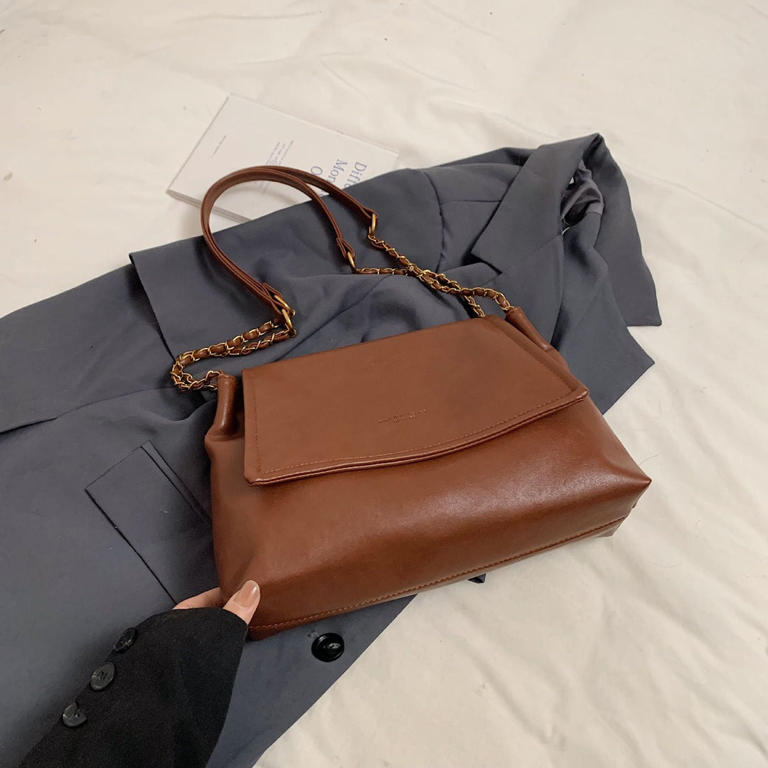 Elegant Chain-Handled Handbag Kalsten