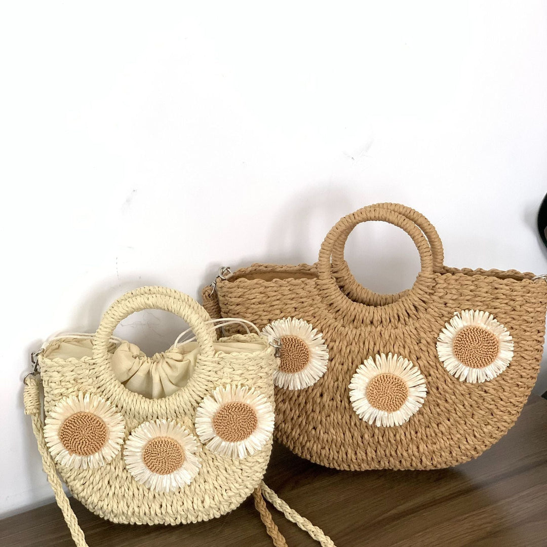 Handbag made of natural material with floral accents Kalsten