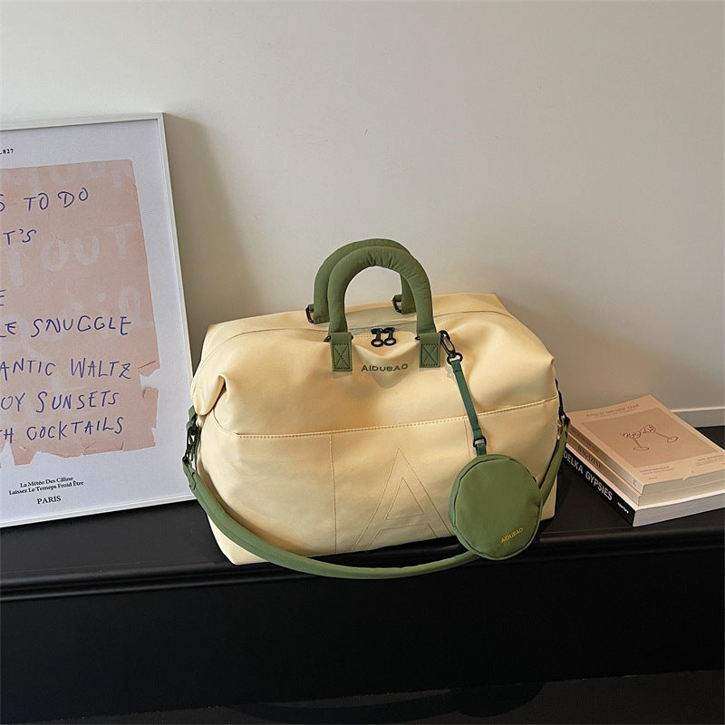 Elegant Travel Bag with Practical Accessories Kalsten