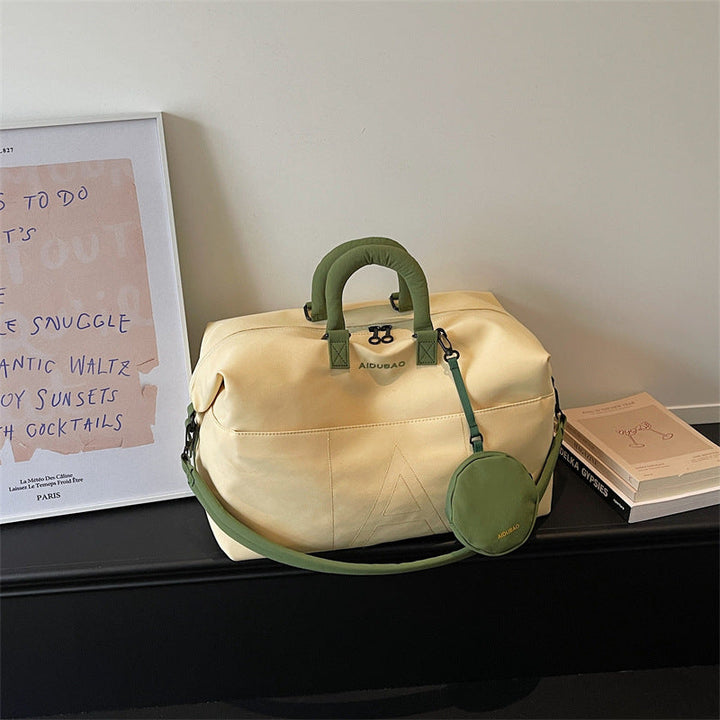 Elegant Travel Bag with Practical Accessories Kalsten