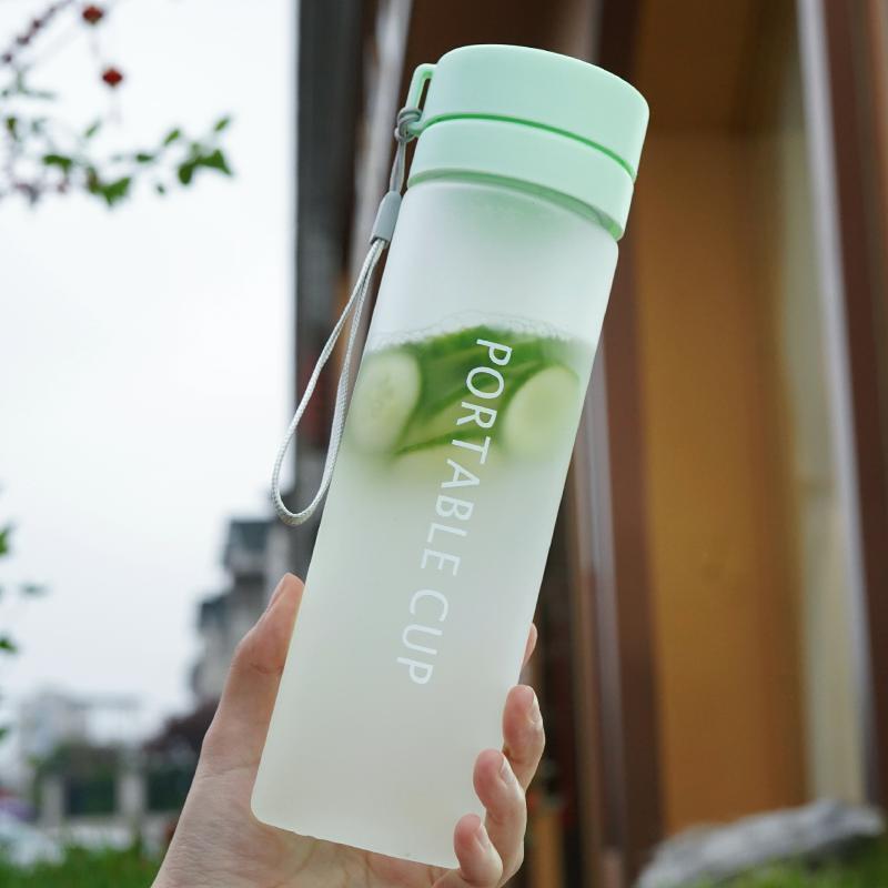 Women's water bottle with innovative lid Kalsten