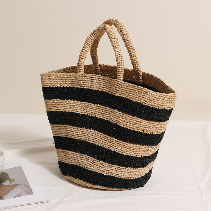 Braided beach bag with modern striped pattern Kalsten