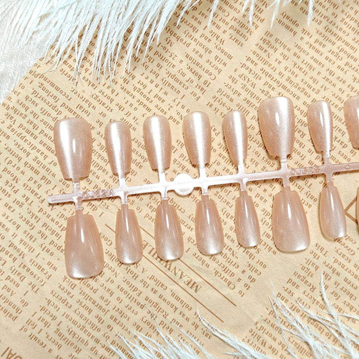 High-Quality Artificial Nails in Timeless Nude Look Kalsten