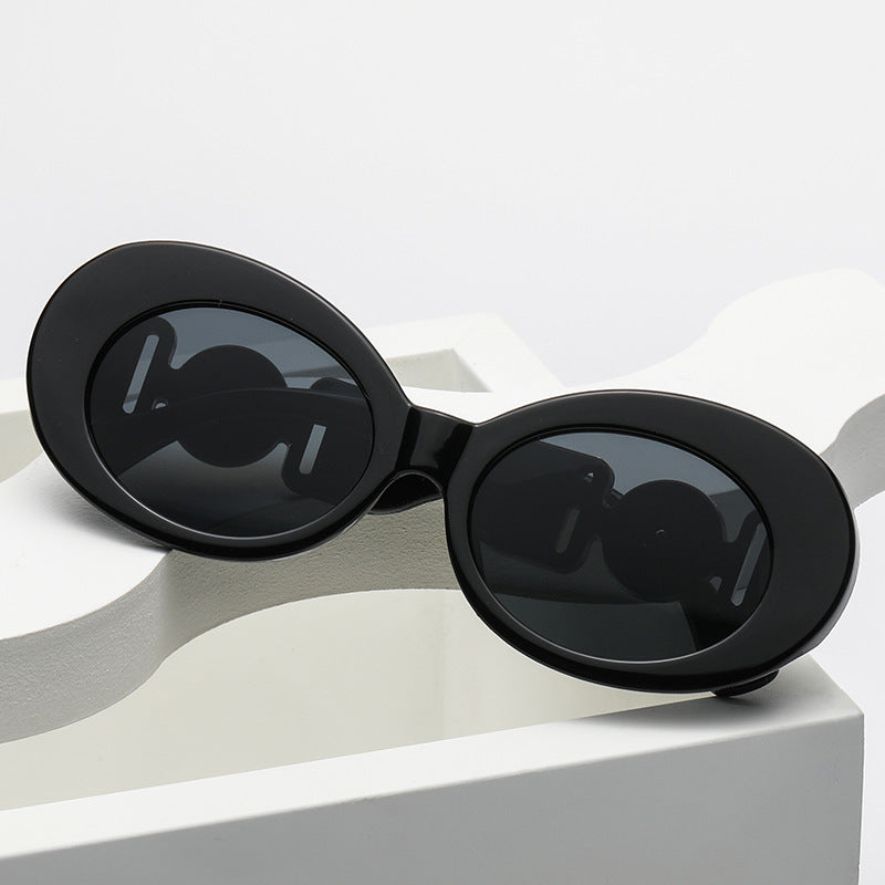 Ladies fashionable sunglasses with striking golden accents Kalsten