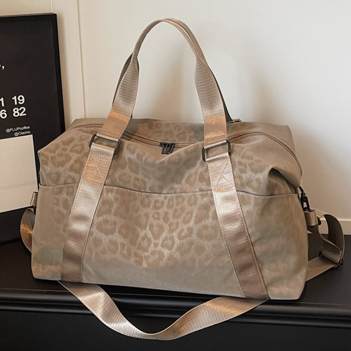 Sporty travel bag with structured upper material Kalsten
