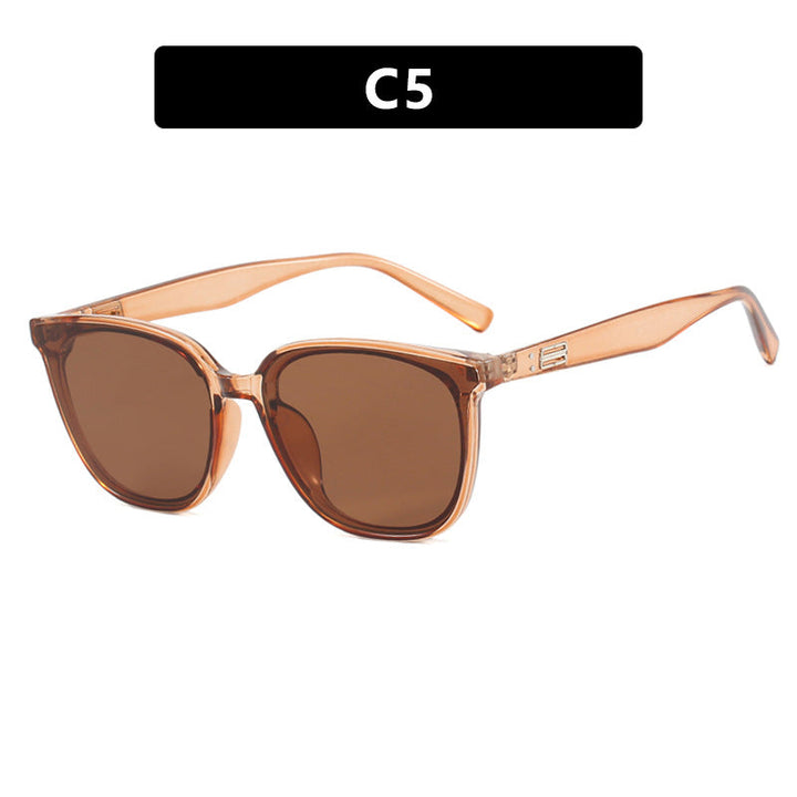 Women’s sunglasses in modern chic style Kalsten
