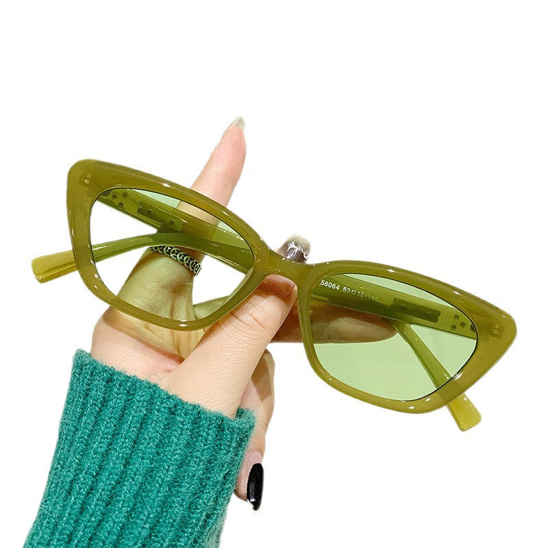 Women Cat-Eye Sunglasses with high-quality, geometric frame Kalsten