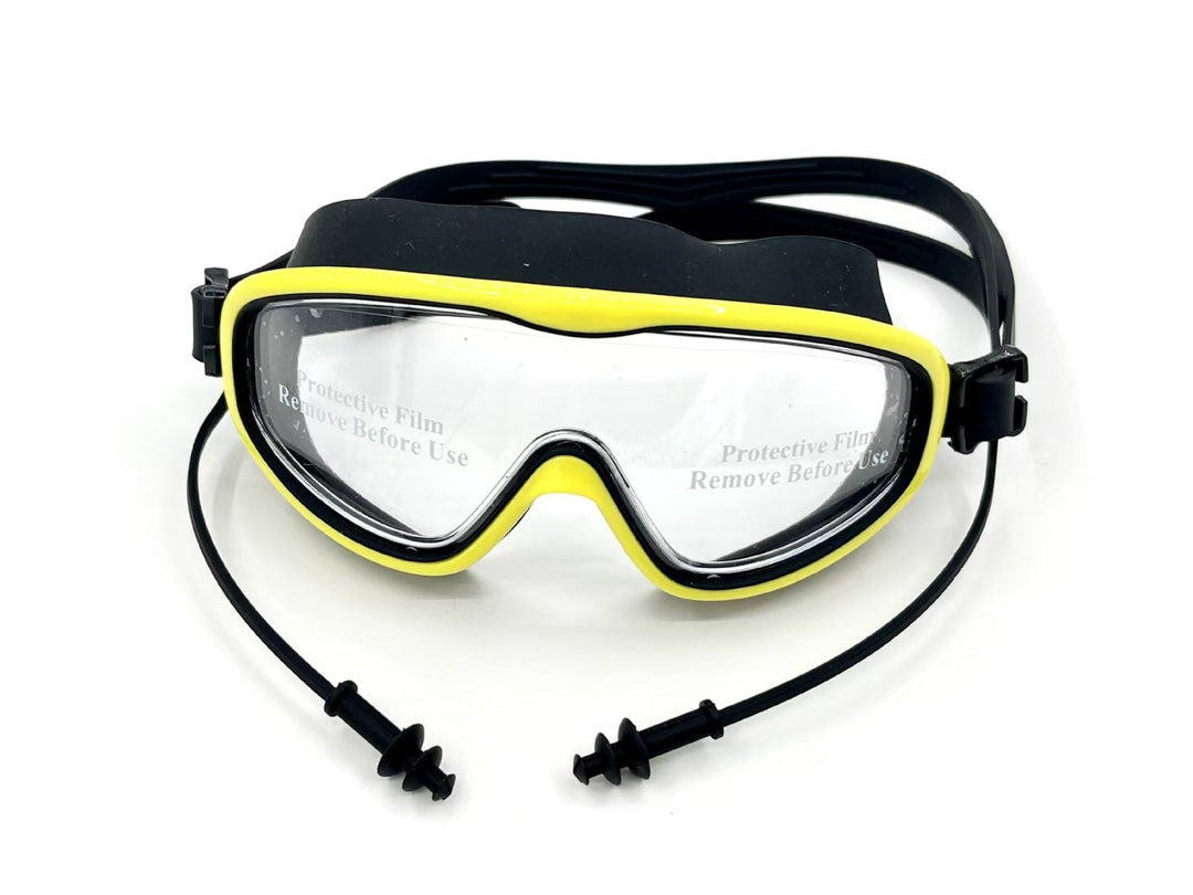 Diving mask with field of vision optimization and anti-fog technology Kalsten