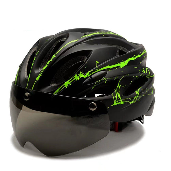 Bicycle helmet with integrated sun visor and optimal ventilation Kalsten