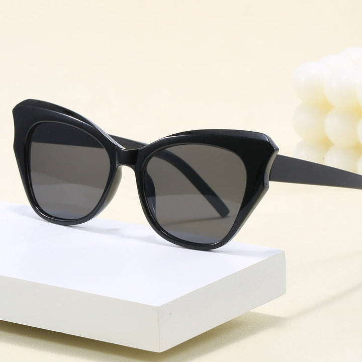 Women's Cat-Eye Sunglasses with Extravagant Mirror Design Kalsten