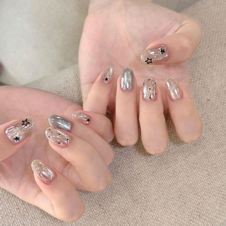 Artificial nails with creative star designs Kalsten