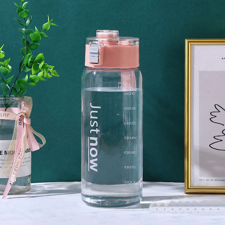 Unisex BPA-free water bottle with measuring scale Kalsten