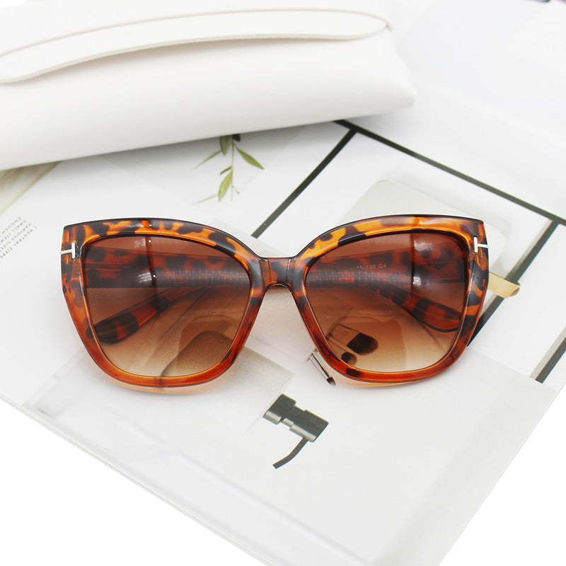 Women's Cat-Eye Sunglasses with Elegant Accents Kalsten