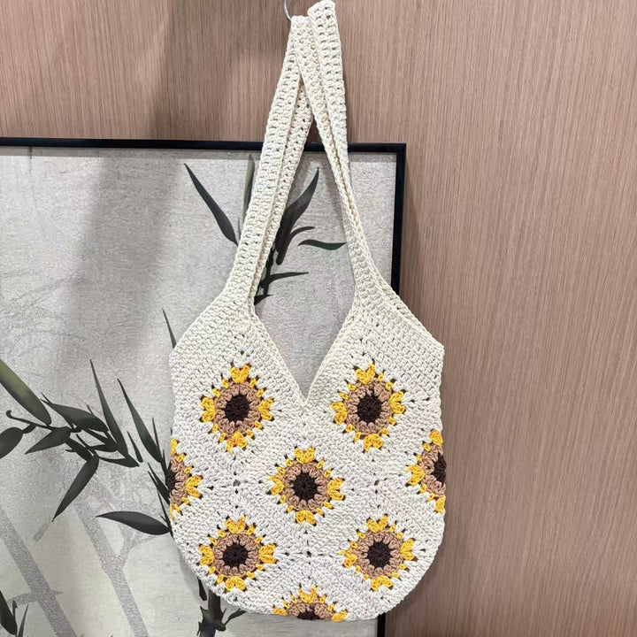 Handmade macrame bag with sunflower motif Kalsten