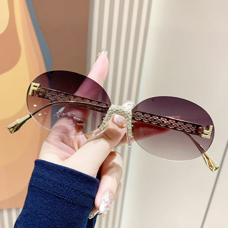 Women's sunglasses with glittering frame and oval lenses Kalsten