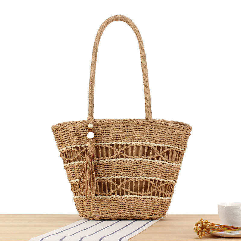 Handmade tote bag with decorative fringes Kalsten