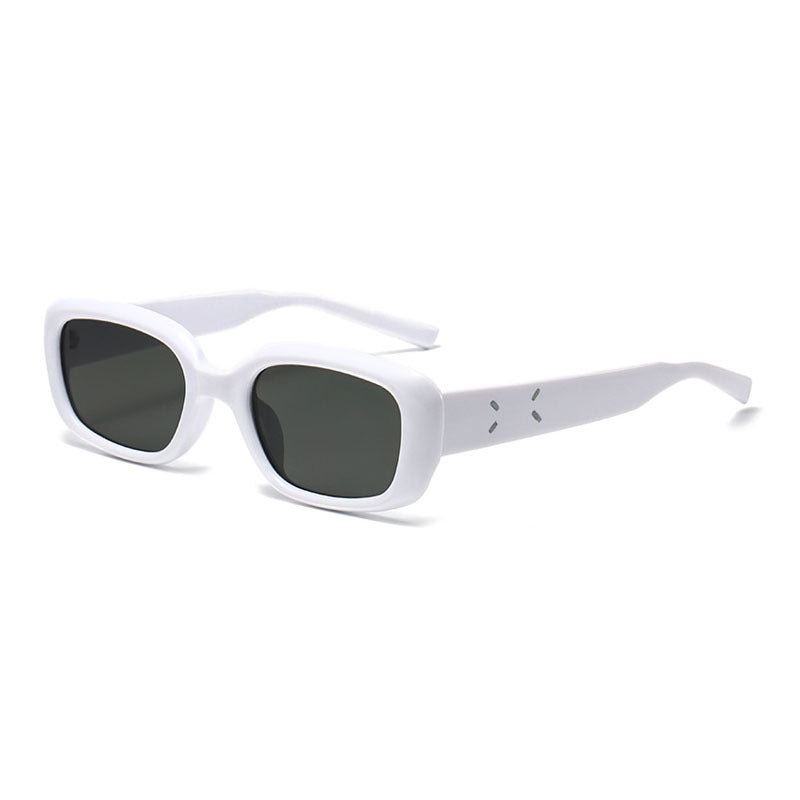 Ladies Retro-Inspired Sunglasses with Curved Frame Kalsten