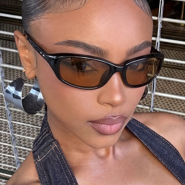 Women's sporty sunglasses with wide, ergonomic frame Kalsten