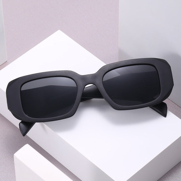 Women's trendy oversized sunglasses in fashionable rectangular design Kalsten