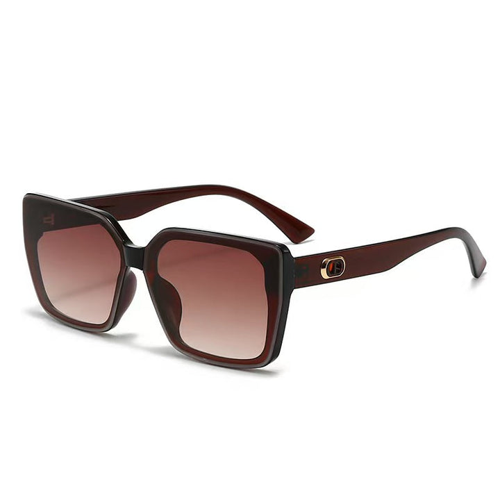 Women's oversized sunglasses with sturdy frame and subtle lenses Kalsten