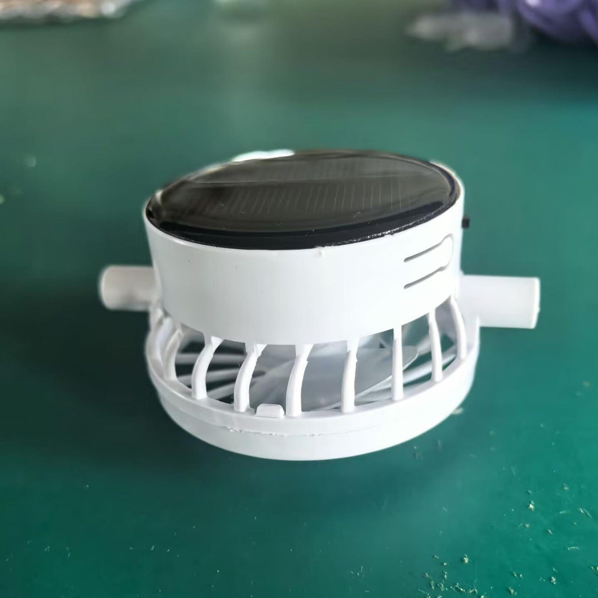 Solar-powered mini water pumps for garden and birdbath Bowlift