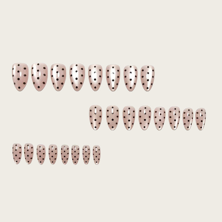Art Nails in Elegant Polka Dot Design Kalsten