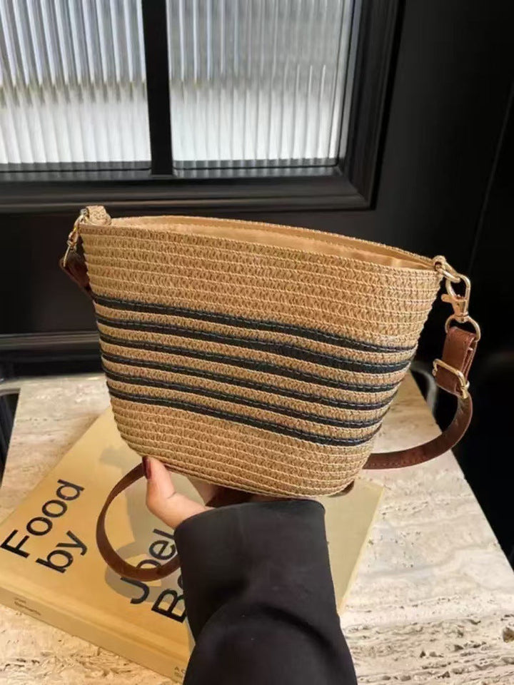 Trendy Summer Handbag Made of Woven Material Kalsten
