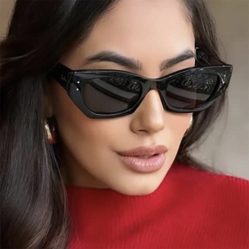 Women's trendy Cat-Eye sunglasses with elegant plastic frame Kalsten
