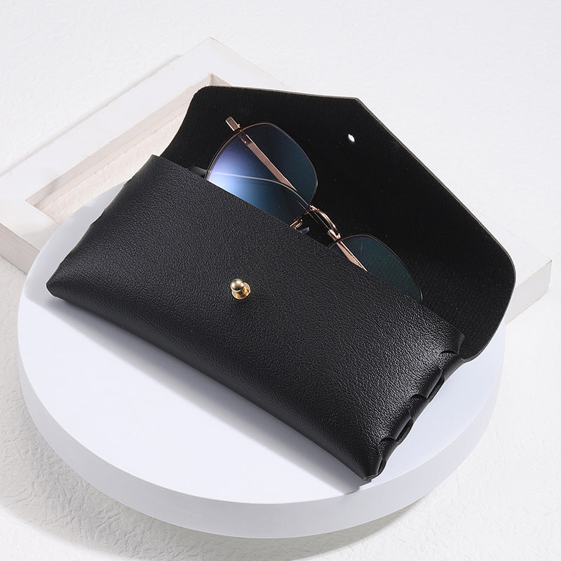 Elegant Phone Case in Minimalist Leather Design Kalsten