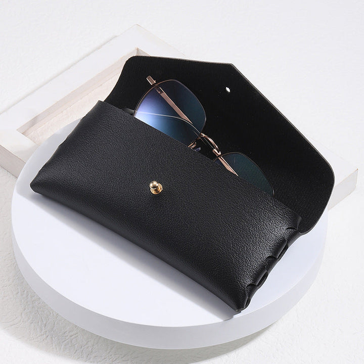Elegant Phone Case in Minimalist Leather Design Kalsten