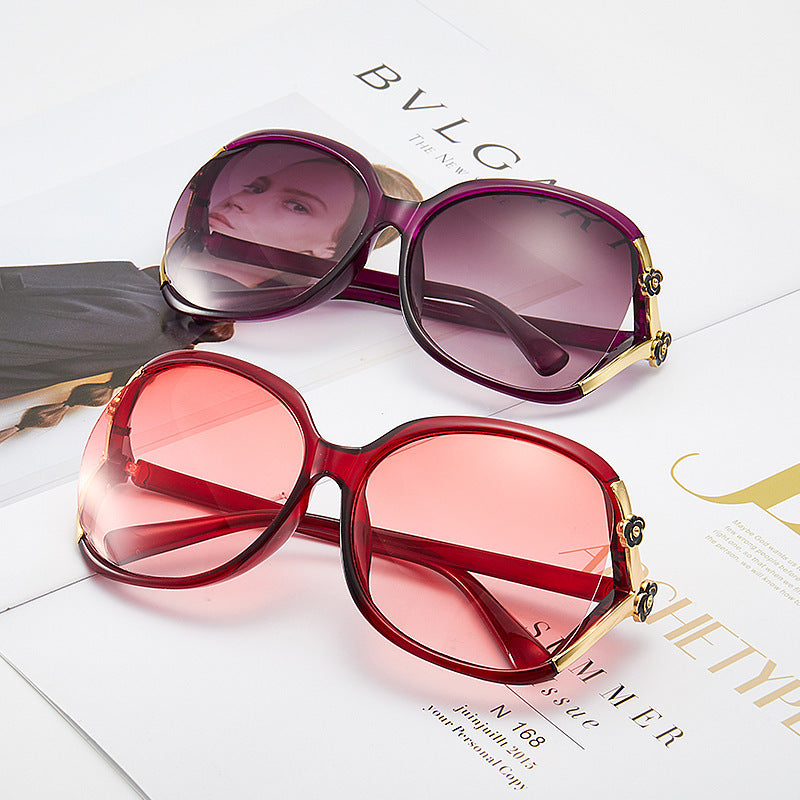 Women's large cat-eye sunglasses with decorative accents Kalsten