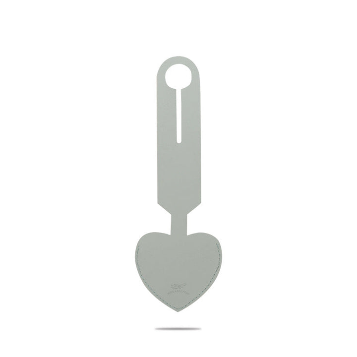 heart-shaped leather luggage tag with adjustable loop Kalsten