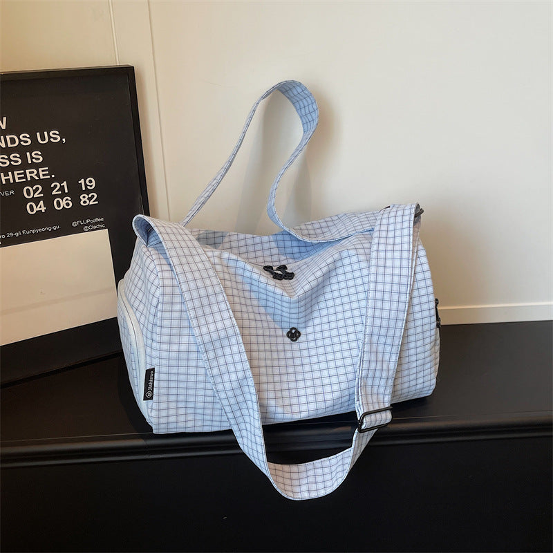Women’s sporty and stylish travel bag Kalsten