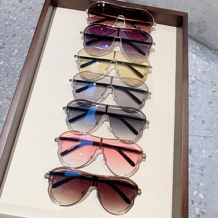 Women's sunglasses in modern shield design Kalsten