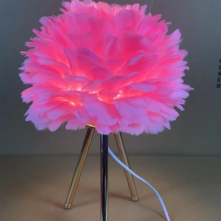 Feather Table Lamp | Kalsten