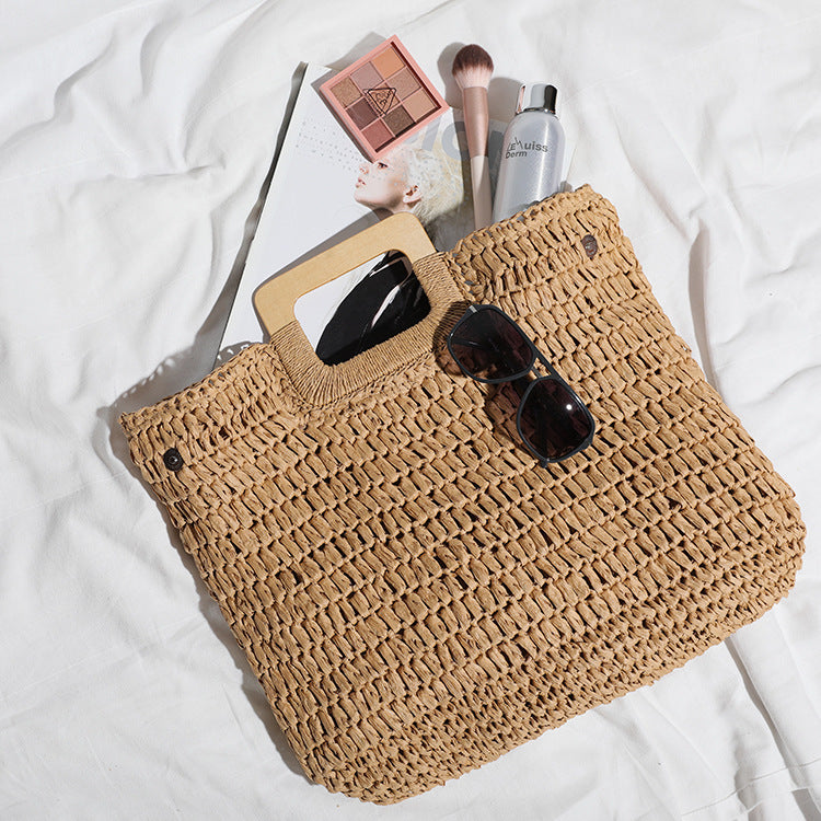 Basket bag with stylish wooden handle Kalsten