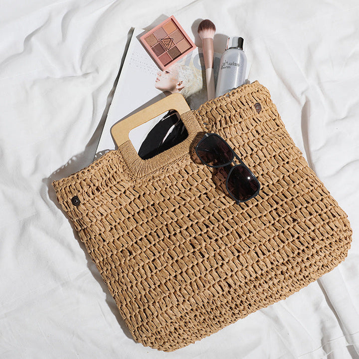 Basket bag with stylish wooden handle Kalsten